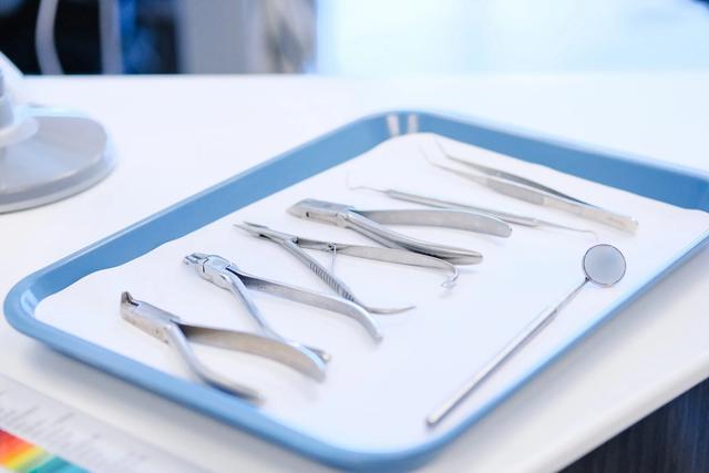 Sterilized dental instruments